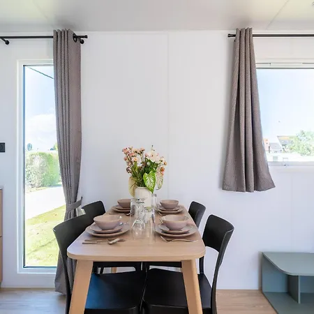 Caravan On The Coast Chalet *
