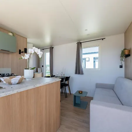 Caravan On The Coast Chalet